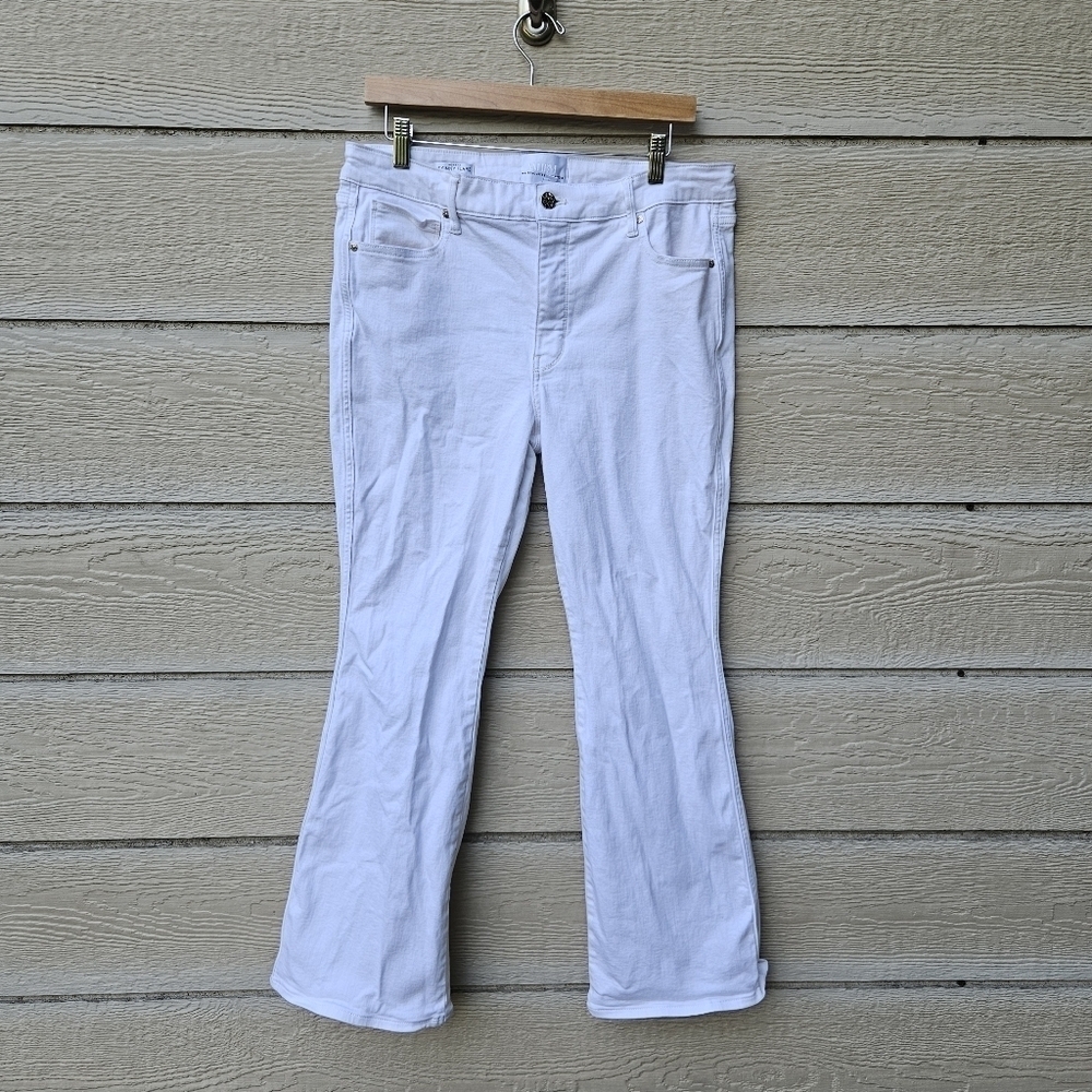 White House Black Market white high rise skinny flare jeans size 14S short